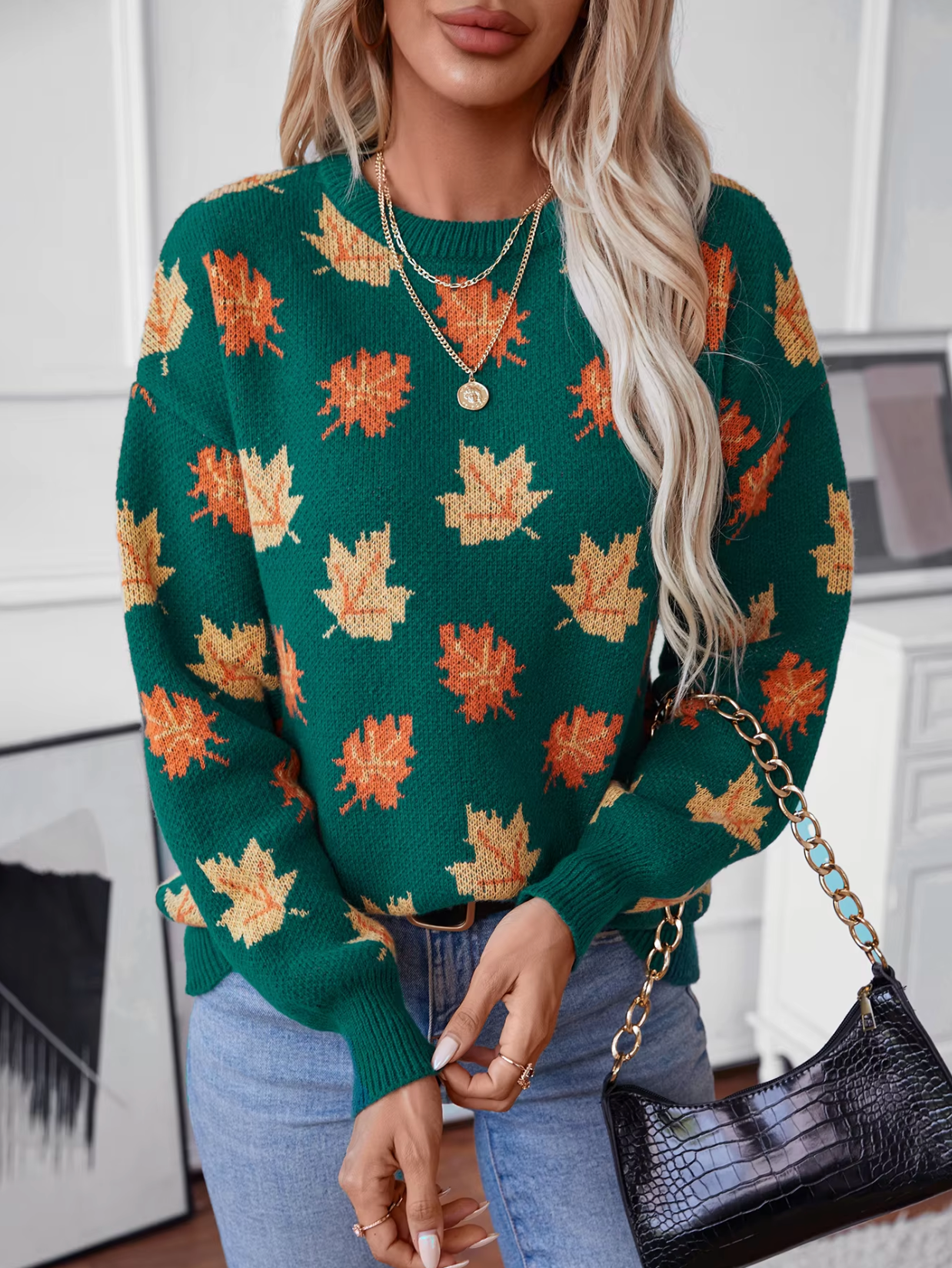Valentina | Knitted sweater with a maple leaf print