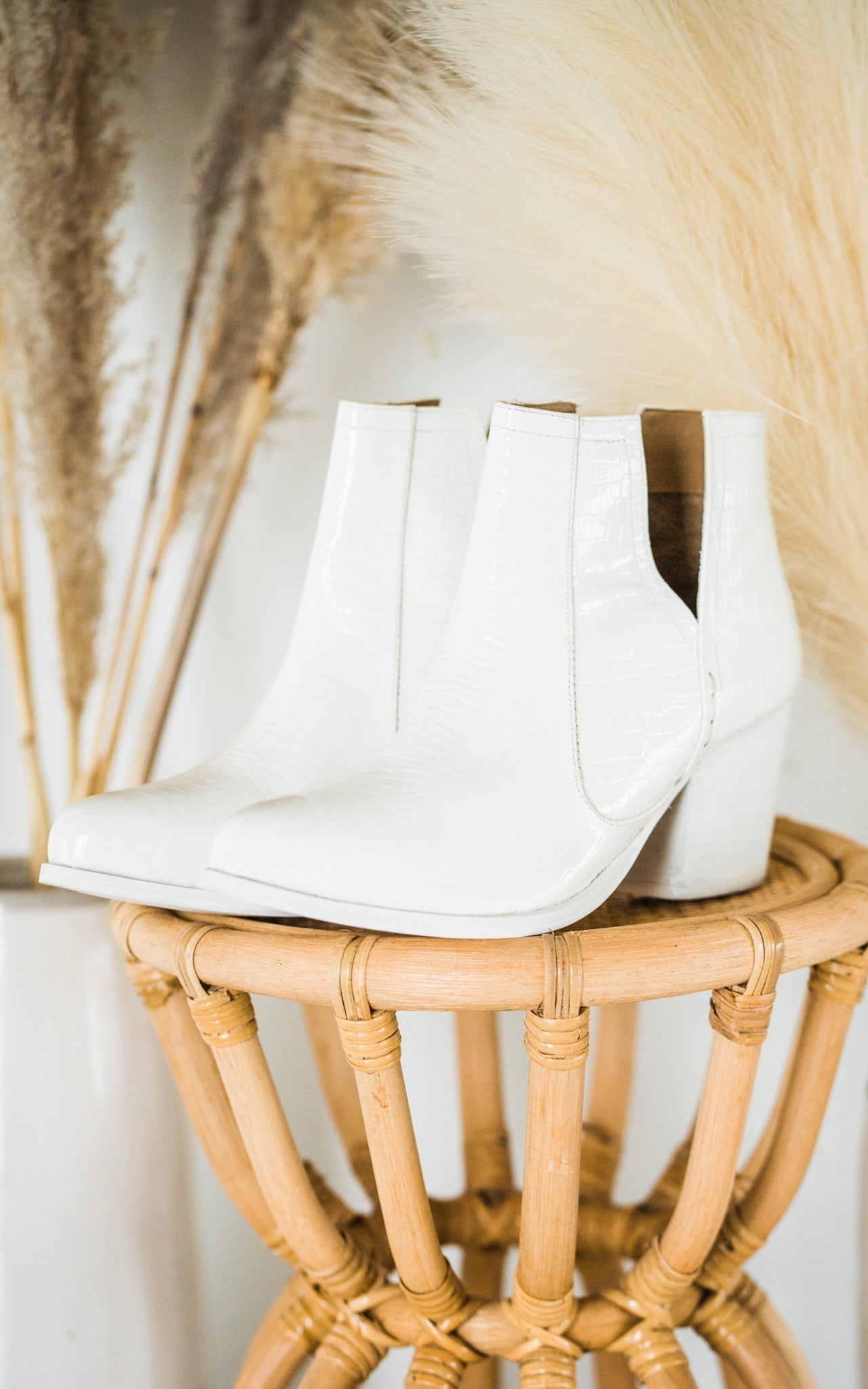 Marion | Ankle boots in white crocodile leather