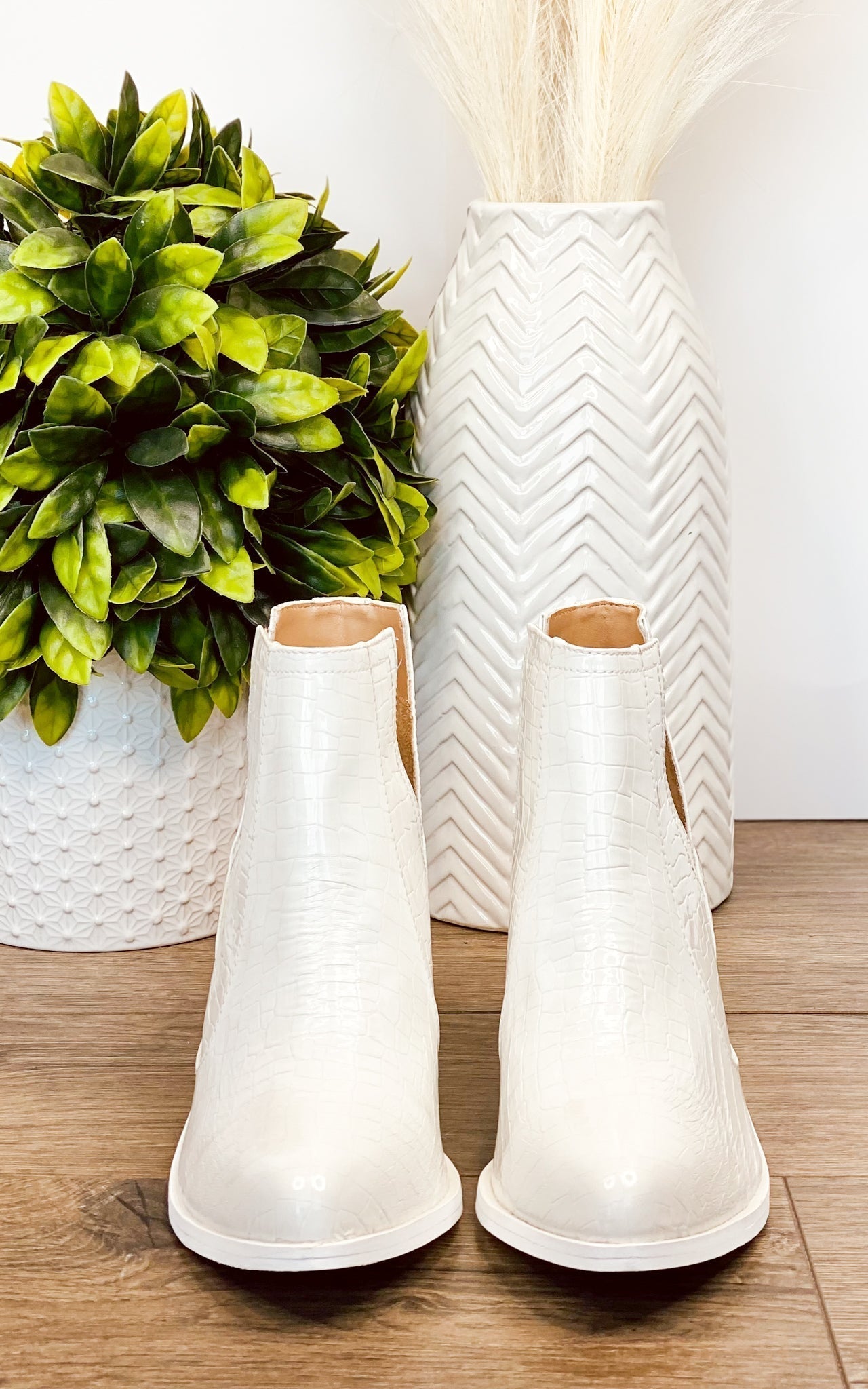 Marion | Ankle boots in white crocodile leather