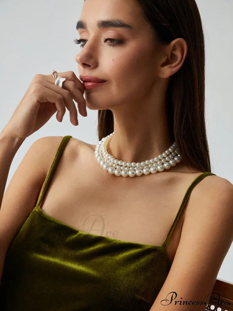 Elegant Layered Pearl Necklace