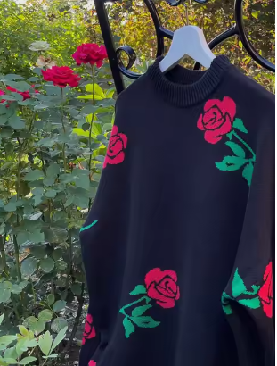 Valeria | Pretty floral print sweater