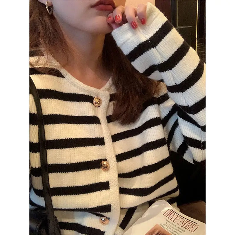 Paola | Striped cardigan with gold buttons