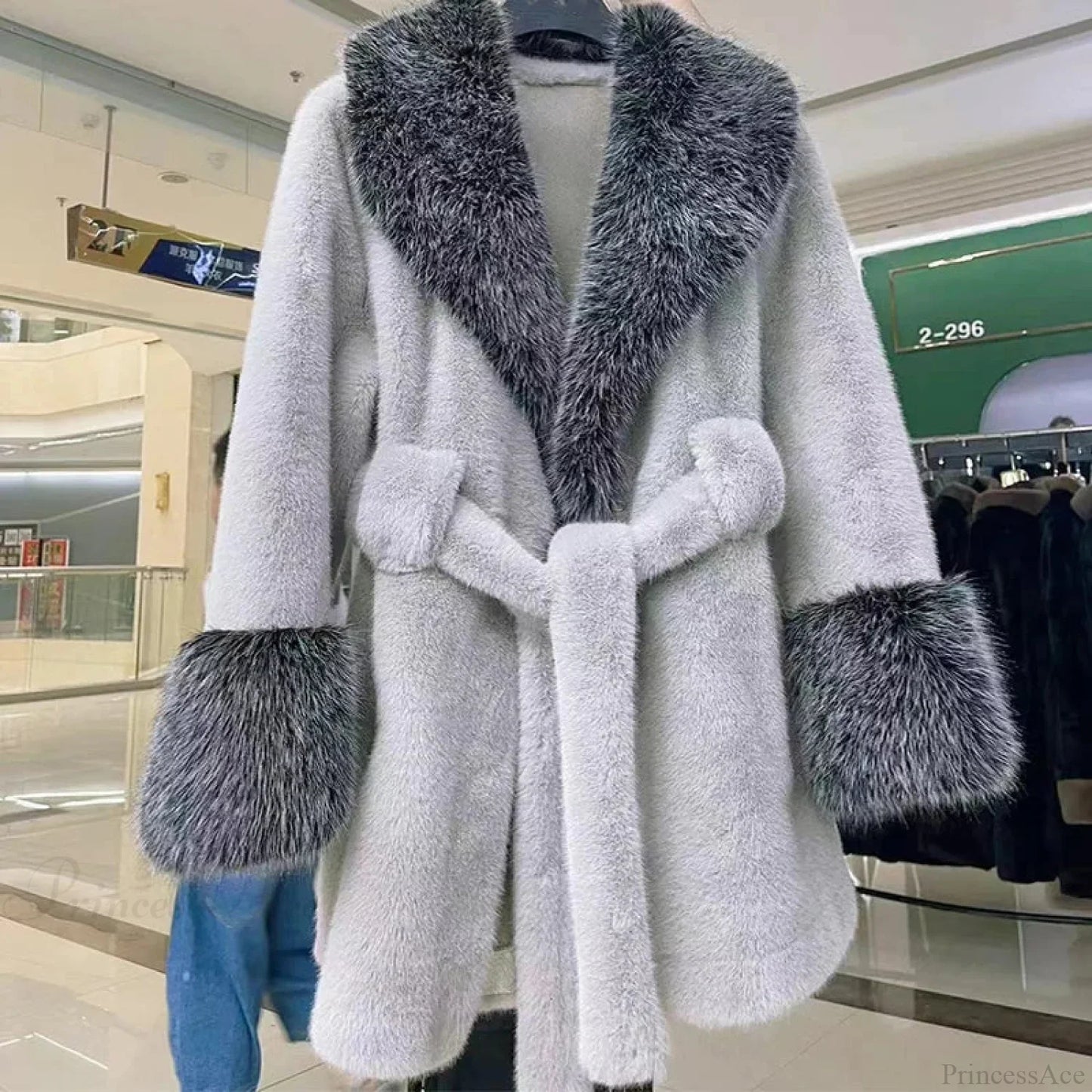 Vintage Fox Fur Belted Luxury Coat