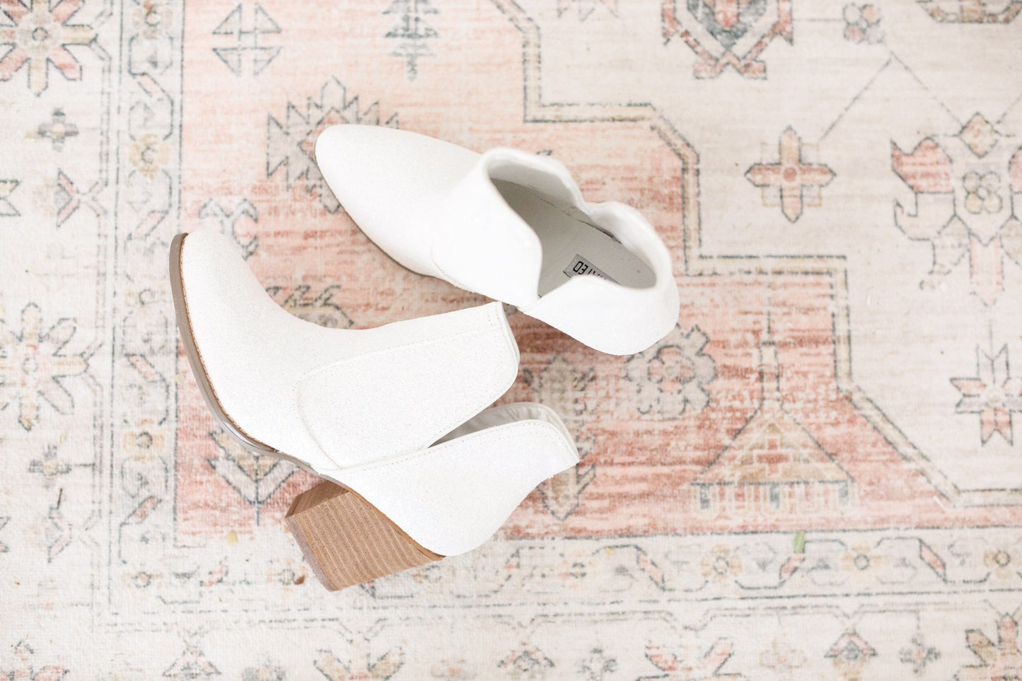 Gabriella | Ankle boots in white